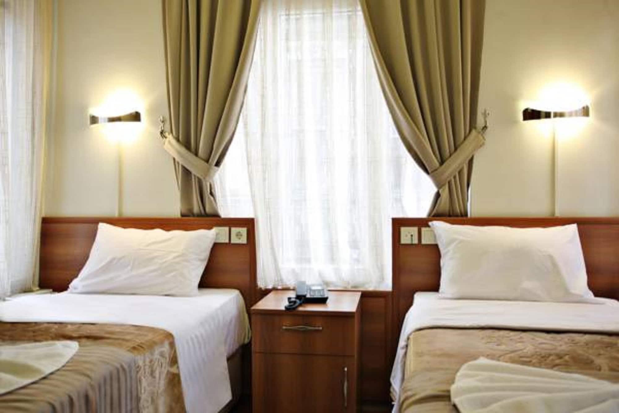 Taksim Palace Hotel Estambul Exterior foto