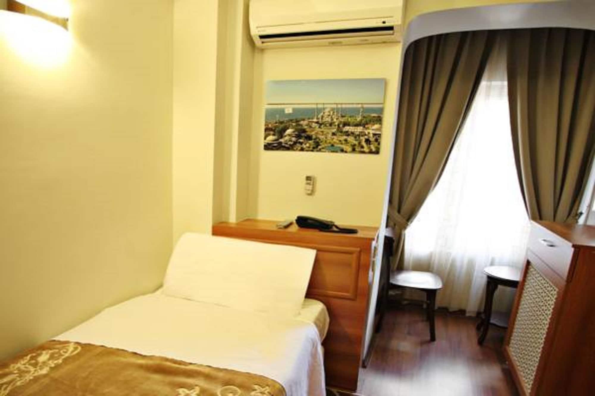 Taksim Palace Hotel Estambul Exterior foto