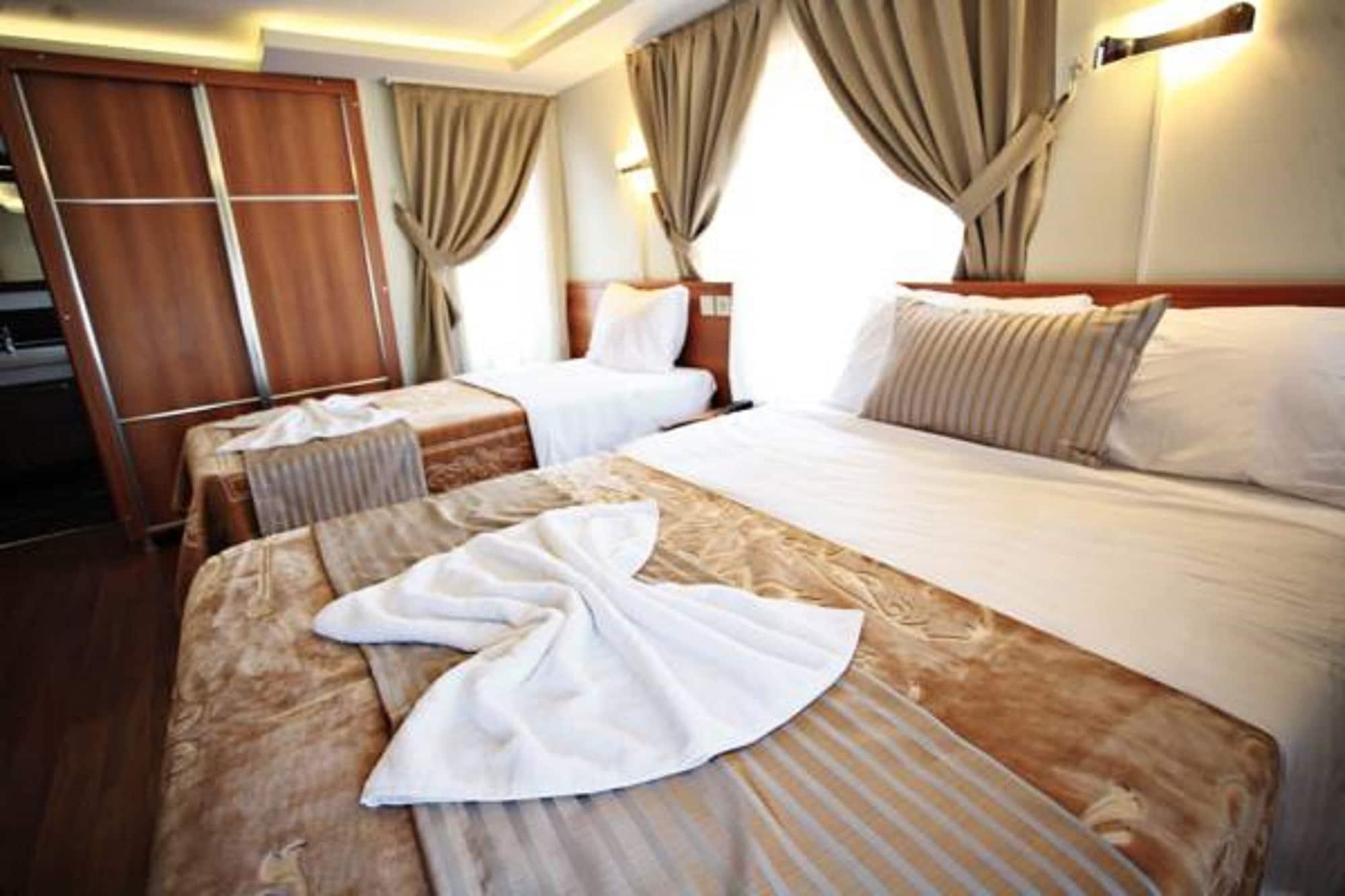 Taksim Palace Hotel Estambul Exterior foto