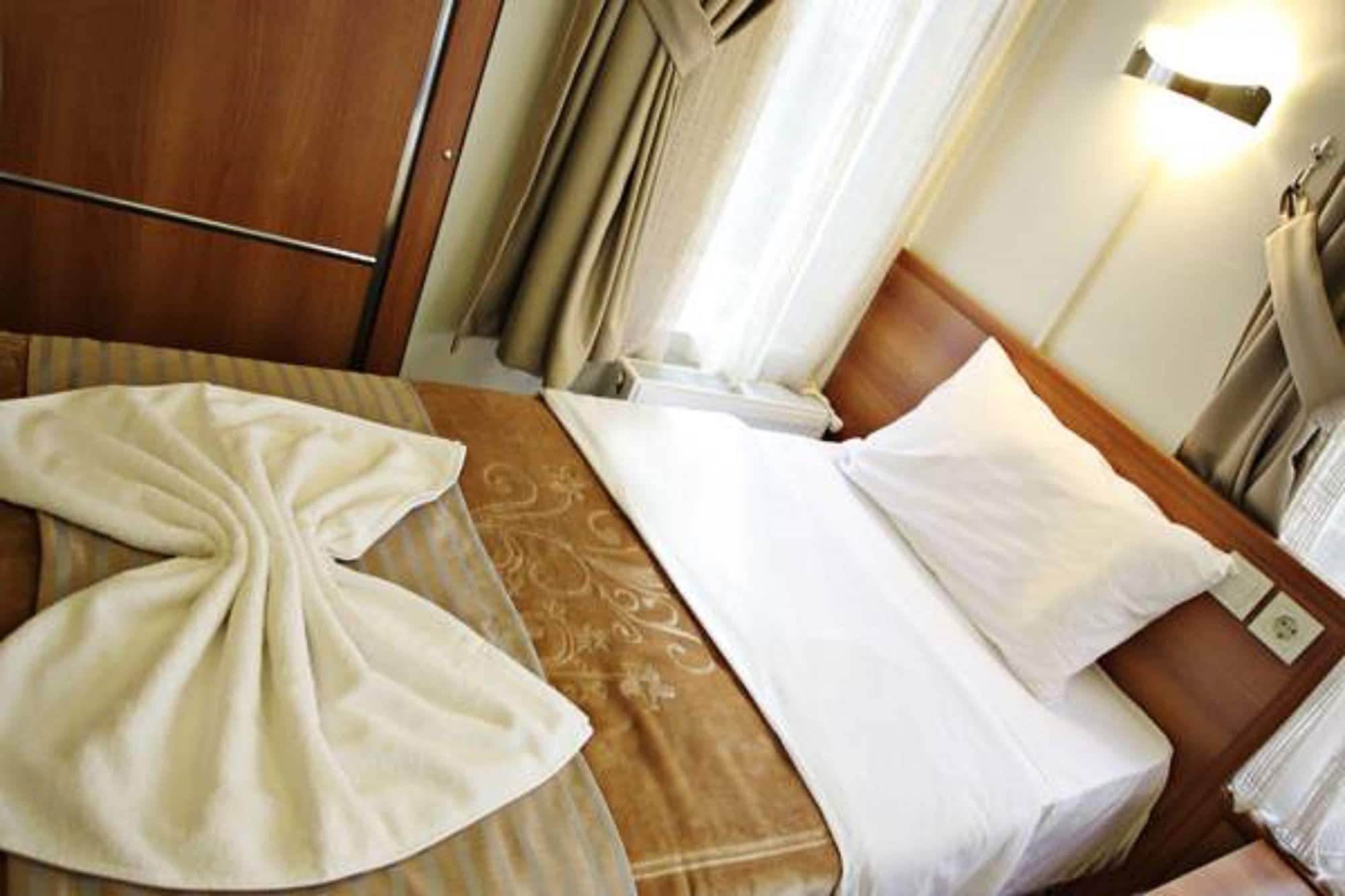 Taksim Palace Hotel Estambul Exterior foto