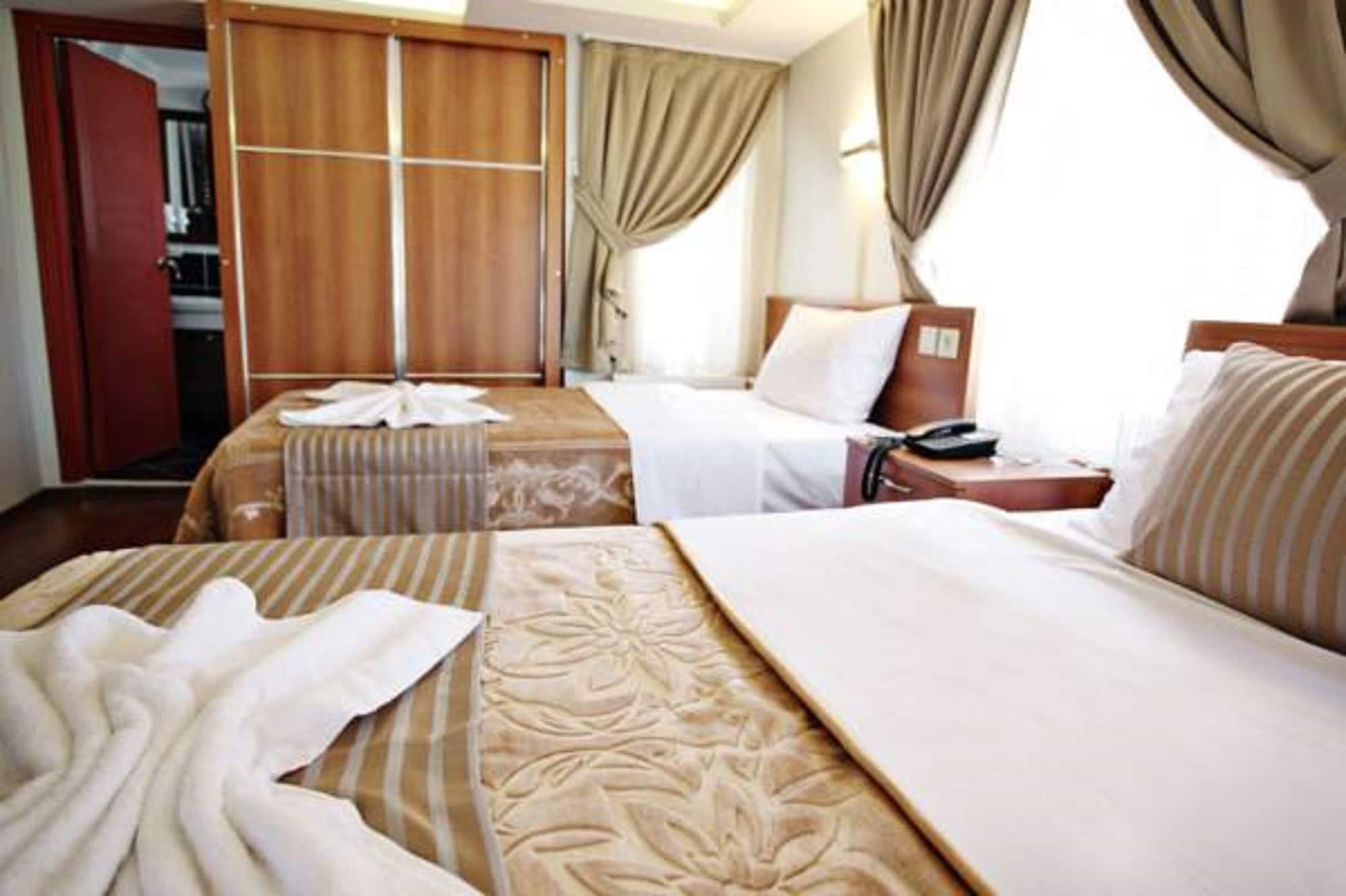 Taksim Palace Hotel Estambul Exterior foto